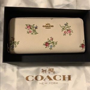 COACH FLORAL WALLET
